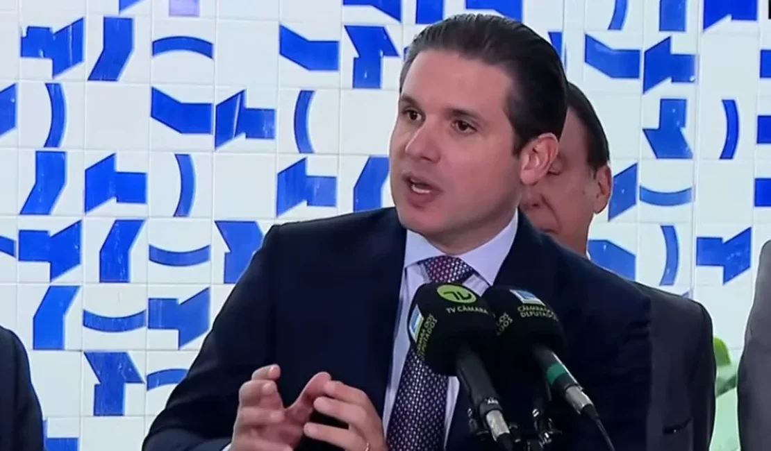 Fim da escala 6×1: Motta define prazo de 14 meses para reduzir jornada