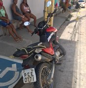 Jovem é flagrado com moto roubada em Maragogi