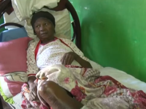 Idosa de 67, portadora de  diabetes, faz apelo para a compra de Cadeira de Rodas e de Banho