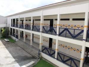 Governo entrega obras de mais duas escolas em Maceió
