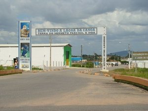 Criminosos roubam tv e realizam disparos de arma