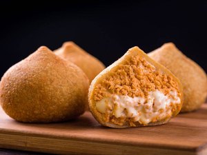 18 de maio é o Dia da Coxinha! Saiba como aproveitar