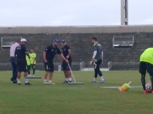 Botafogo PB encerra preparativos com muita chuva em João Pessoa 