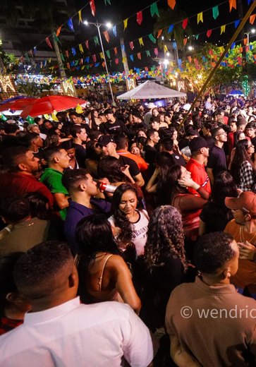 Abertura do São João do Povo reúne multidão e celebra tradição em Palmeira dos Índios