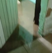 Muro desaba após chuva e água invade casa em Campestre