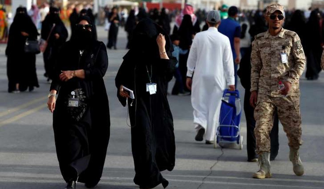 Arábia Saudita segue com mudanças e mulheres poderão se alistar no Exército