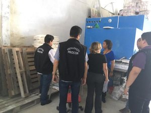 Mais de 800 quilos de mistura cancerígena para fabricação de pão são retirados de circulação