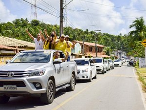 Júnior Loureiro faz carreata histórica em Japaratinga