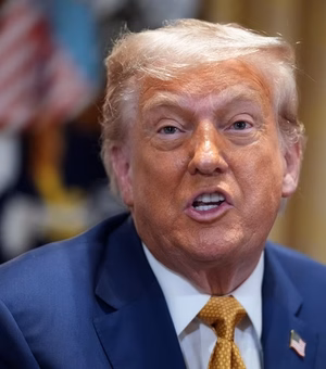 Trump impõe tarifas de 30% sobre produtos de México e União Europeia