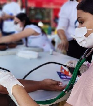 Hospital de Emergência do Agreste leva conscientização sobre prevenção do AVC