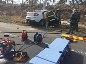 Motorista fica preso às ferragens após colisão na AL-101 Sul