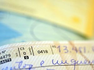 Cheque ainda existe no Brasil? Entenda o que aconteceu