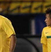 Ronaldo dá conselho para Neymar: 'Se proteja de toda a pressão possível'