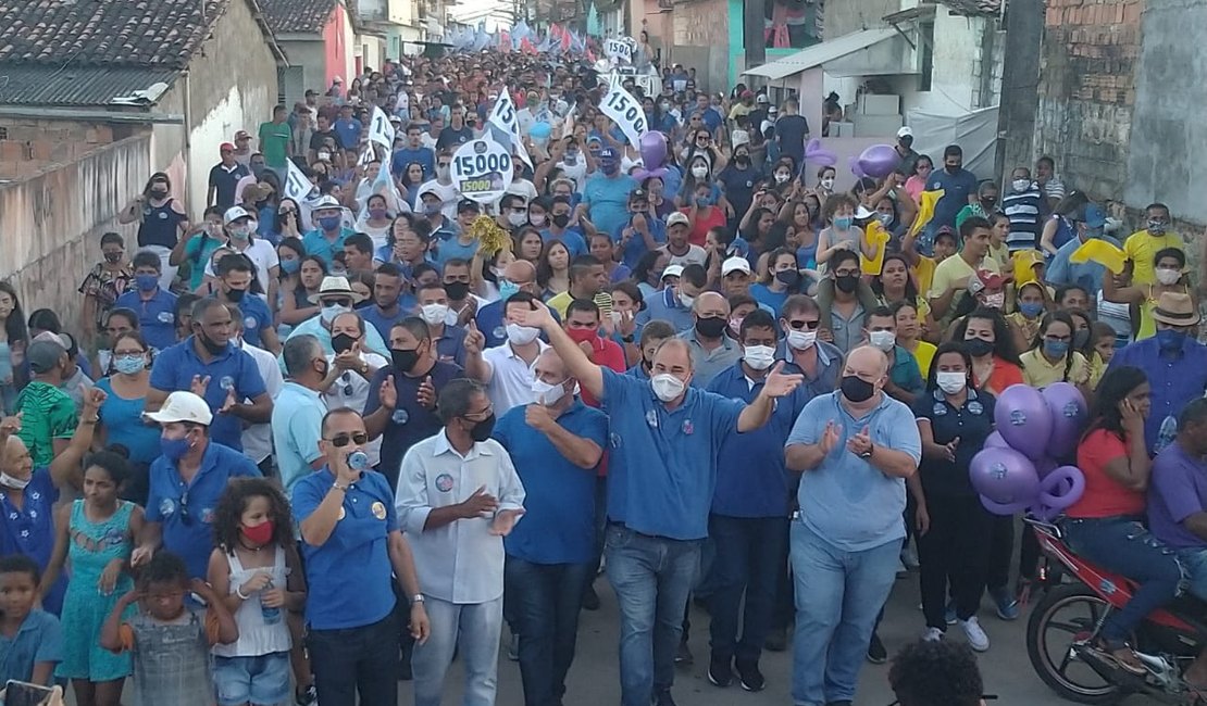 Um dia histórico para Messias; caminhada de Adelmo Júnior leva cerca de quatro mil pessoas às ruas da cidade