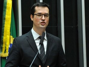Lava-Jato buscou acesso 'informal' a dados da Receita, revelam diálogos