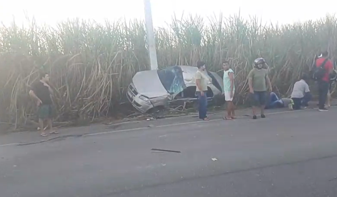 Idoso sai ileso após grave capotamento na Avenida Cachoeira do Meirim
