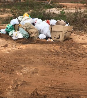 Moradores reclamam de falta de coleta de lixo em Arapiraca