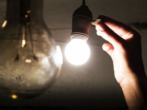 Morador denuncia falta de energia constante em Coruripe