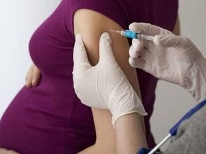 Maceió inicia vacinação contra Vírus Sincicial Respiratório para gestantes