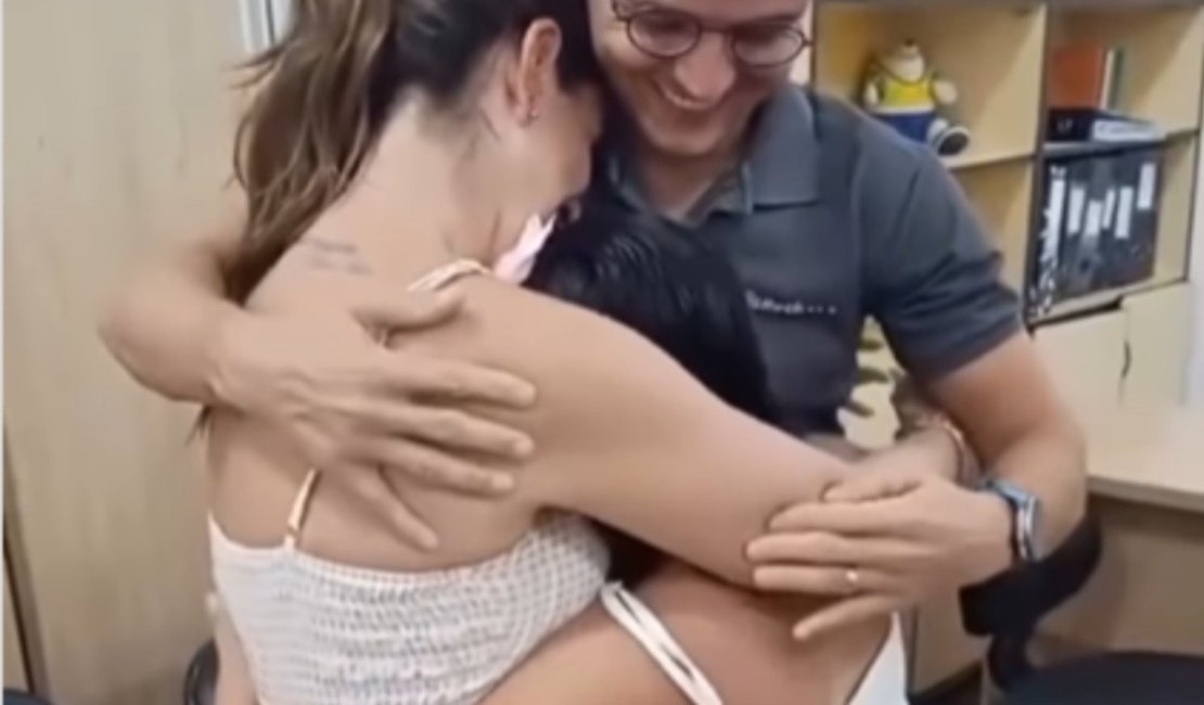 Vídeo de menina de 10 anos reagindo à adoção emociona e viraliza nas redes sociais