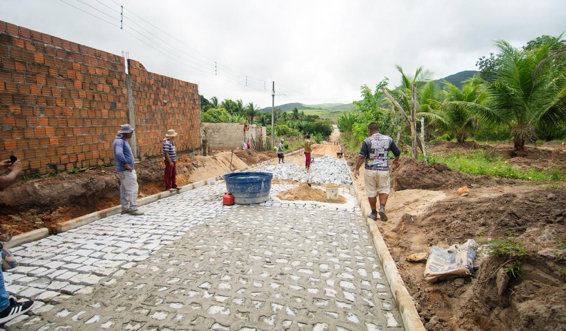 Mutirão recebe novas obras de pavimentação e ligação com a BR-104 em União dos Palmares