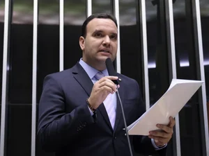 Projeto de deputado alagoano que impede delação premiada divide congresso