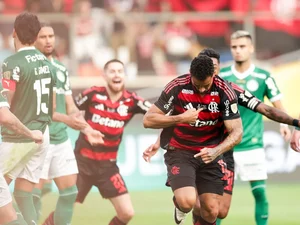 Flamengo pode ultrapassar R$ 2 bilhões em receita com tetra da Libertadores