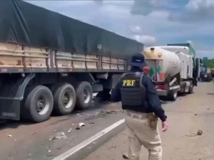 Ônibus com romeiros de AL com destino ao Juazeiro do Norte-CE se envolve em acidente e deixa feridos