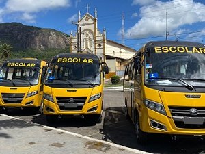 Prefeitura de Tanque d’ Arca aumenta a frota de ônibus escolares