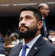 Deputado Fabio Costa vota pela abertura de processo no Conselho de Ética para cassar mandato de Chiquinho Brazão