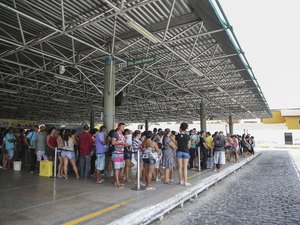 Mais de 20 detentos fogem de cadeia pública no Ceará