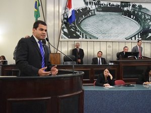 Deputados defendem modificações na lei que regulamenta a Uber em Maceió