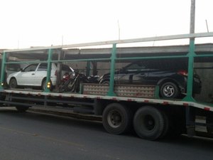 Operação de trânsito autua 17 motoristas e apreende quatro veículos irregulares