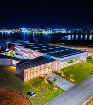 Prefeito de Arapiraca assina ordem de serviço para início das obras do Teatro Municipal