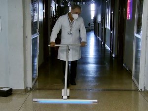  USP desenvolve rodo com raio ultravioleta para desinfectar hospitais