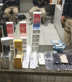 Polícia apreende eletrônicos sem nota fiscal dentro de ônibus em São Sebastião