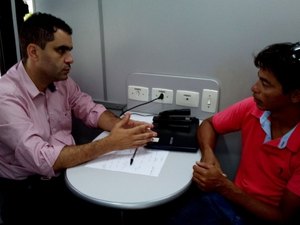 Expresso da Cidadania atende centenas de pessoas no interior