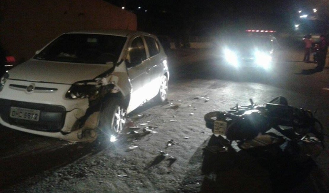 Motoqueiro fica ferido ao se envolver em acidente