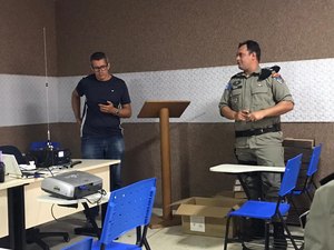 Em Penedo, 11° Batalhão recebe visita do Major Chagas do setor de comunicação da SSP-AL