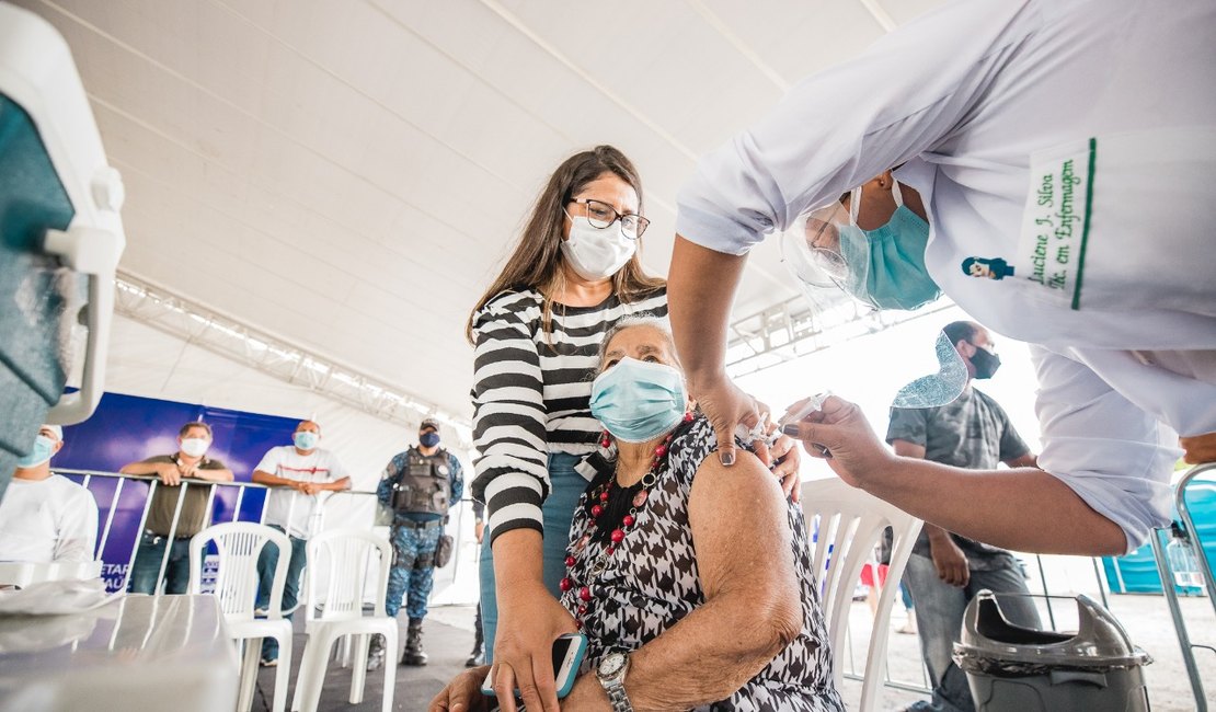 Maceió vai ampliar o número de pontos de vacinação até o final de março