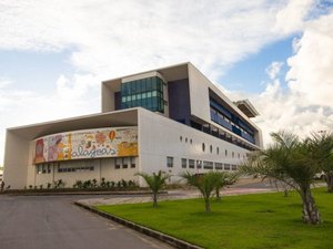 Estado abrirá mais de 10 mil vagas em processo seletivo para a Saúde