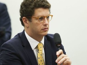 Ricardo Salles e Ministério do Meio Ambiente são alvos de operação da PF