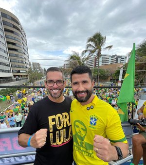 “Não desistam. Hoje a Direita está muito mais forte”, diz Leonardo Dias durante manifestação ‘Acorda Brasil’, em Maceió