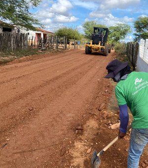 Igaci faz trabalho preventivo para garantir tráfego em estradas vicinais no período chuvoso