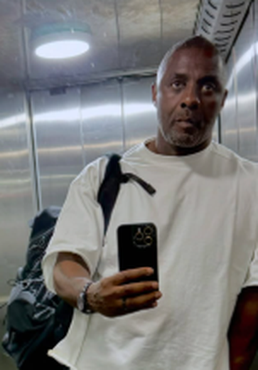 Idris Elba diz que o público rejeitaria um James Bond negro e nega que foi cotado para o papel