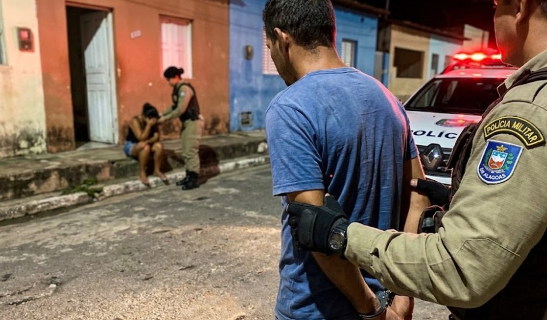 Após gritos de socorro, homem é preso por agredir mulher com facão em Arapiraca