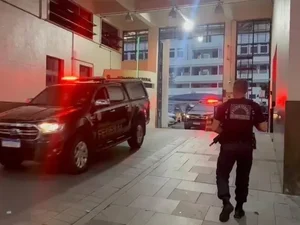 Operação Drake: 4 policiais e um advogado são presos por tráfico de drogas