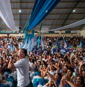 Renan Filho anuncia construção de 80 Clínicas da Família em agenda no Benedito Bentes