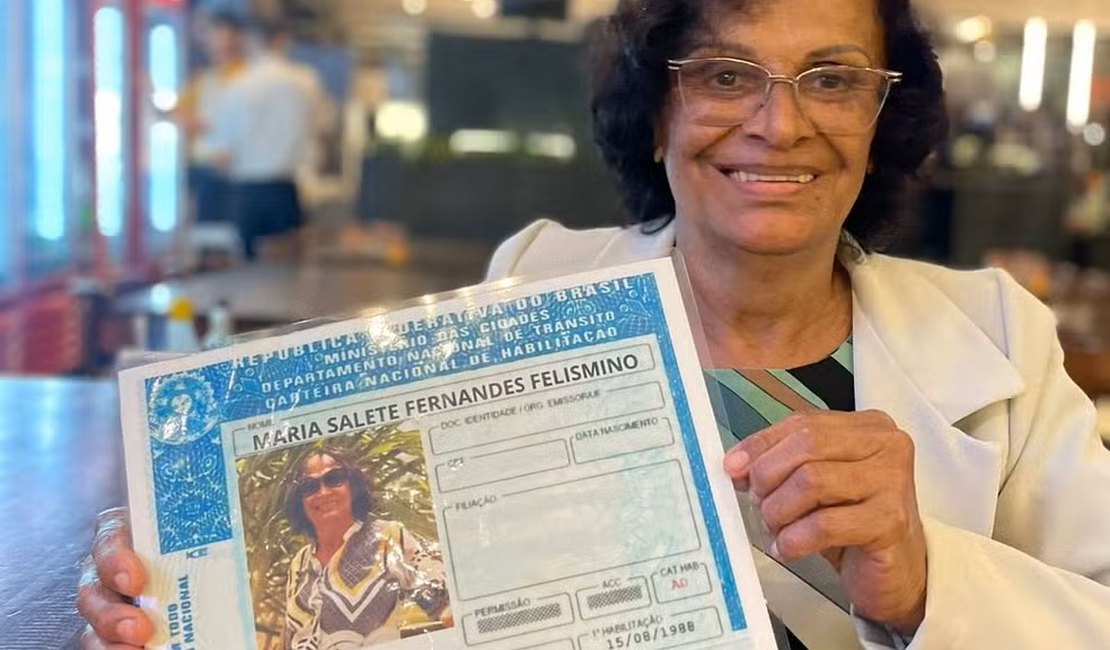 Aos 78 anos, idosa consegue tirar CNH na PB: 'Não desisti do meu sonho de infância'