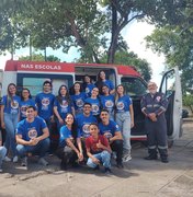 Samu nas Escolas leva noções de primeiros socorros a alunos de escola em Maceió